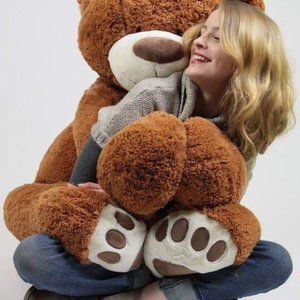 Big plush giant teddy bear